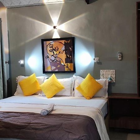 Shankar Homestay ฮัมปี ภายนอก รูปภาพ
