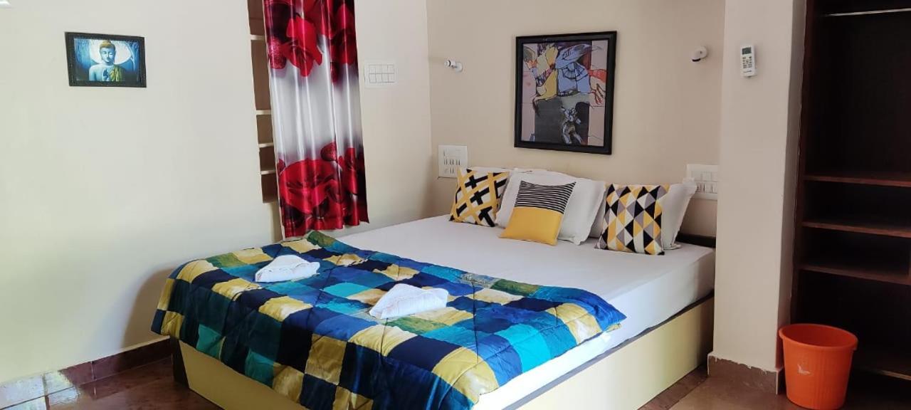 Shankar Homestay ฮัมปี ภายนอก รูปภาพ