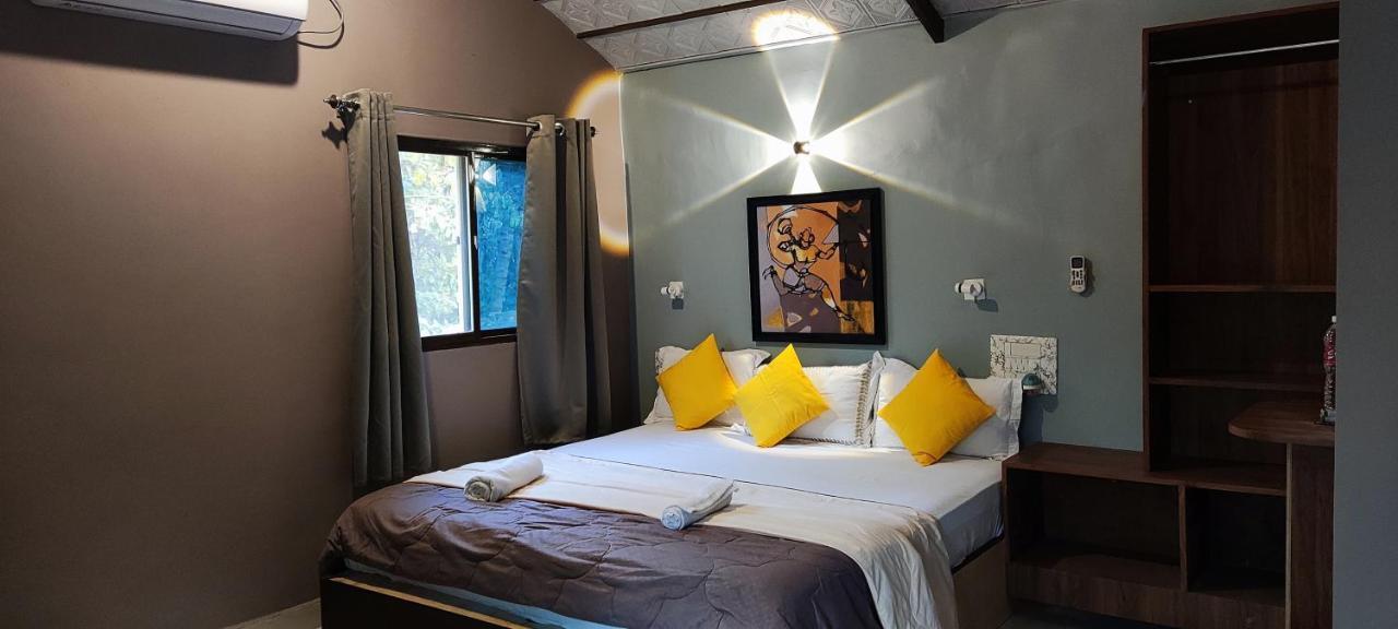 Shankar Homestay ฮัมปี ภายนอก รูปภาพ